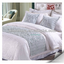 Fornecer camas e almofadas decorativas para cama de hotel